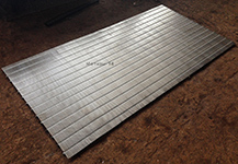 Slotted grate-type sieves