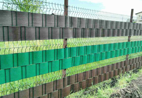 3d fence with plastic inserts (PVC tape)