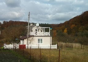 Plastic picket fence in Rokytne, Yavoriv district, Lviv region.