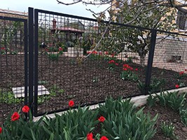 canned mesh fence