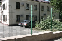 Cossack's fence at the parking lot in Zaporozhye near Oxford Medical on the street. Panfilovtsev, 7